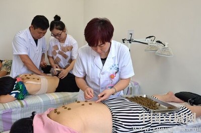 “冬病夏治”三伏贴正忙_盛夏宣城_专题_中国宣城网